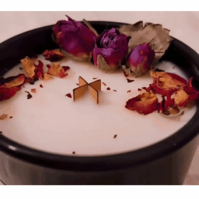 świeca sojowa o zapachu róży różana.